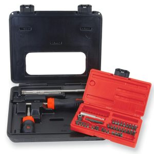 SGDMRC108A — 8 pc Soft Grip Ratcheting Screwdriver Set (Red)